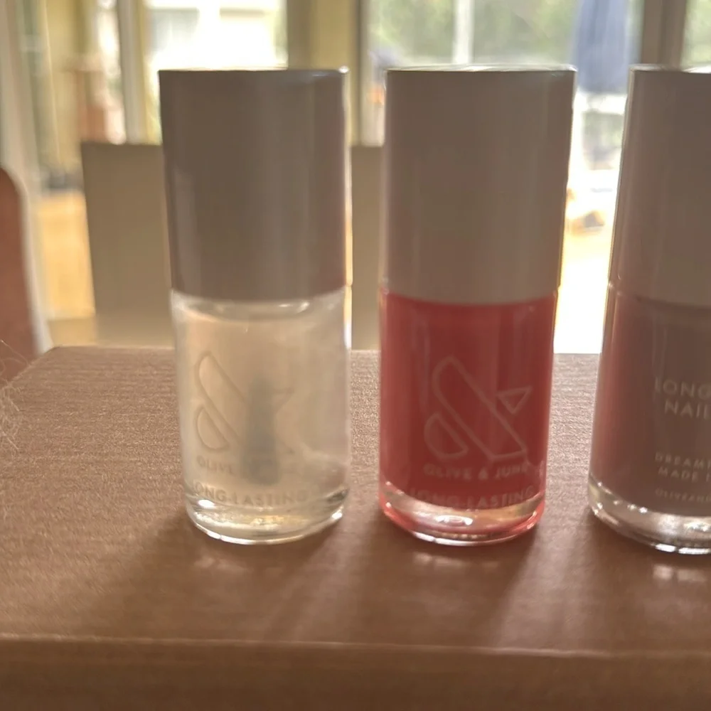 DO NOT BUY!! Bundle of 4 Nail Colors - NEW - Olive & June - Long Lasting